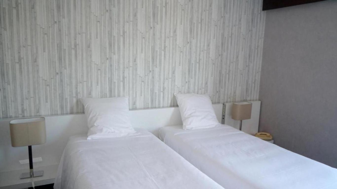 Hyp'Hotel Saint-Marcellin  Exterior foto